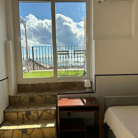Homestay In Seafront Malaga